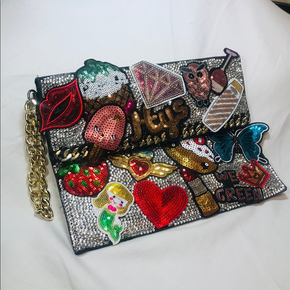 Large sequin clutch